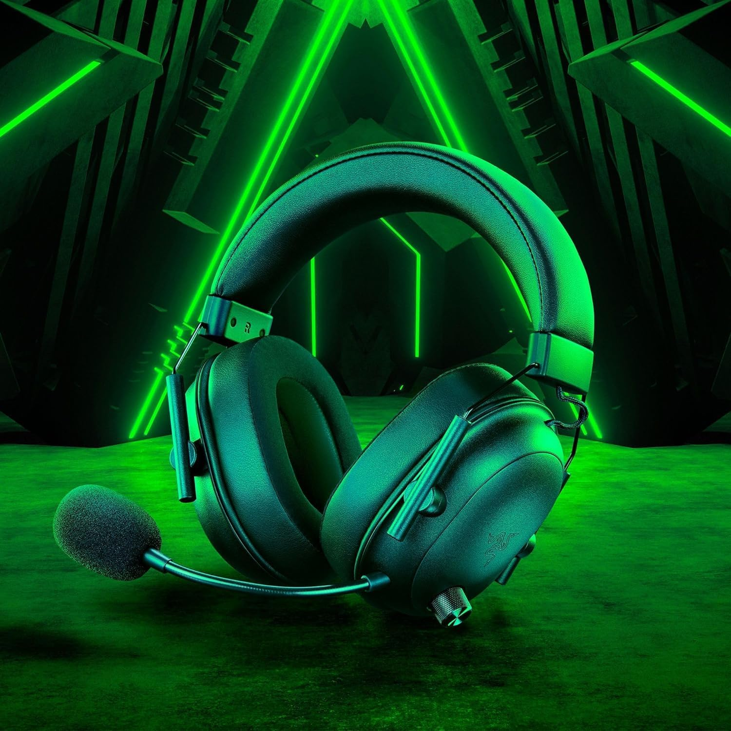Razer BlackShark V2 HyperSpeed Wireless & BT & USB Lightweight THX Spatial Audio - Black