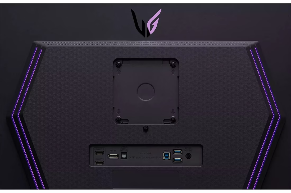 LG 27GR95QE-B UltraGear™ 27” OLED 2K 240Hz 0.03ms G-SYNC GAMING LG 27GR95QE-B UltraGear™ 27” OLED 2K 240Hz 0.03ms G-SYNC GAMING