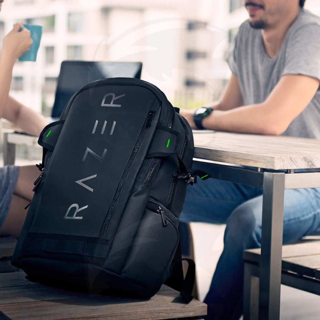 Razer Rogue 38.1 cm V3 - Chromatic Edition I Travel Backpack (15.6